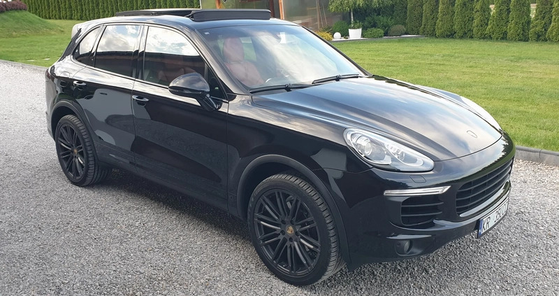 Porsche Cayenne cena 169000 przebieg: 89000, rok produkcji 2015 z Skaryszew małe 56
